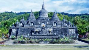 Buddhist-temple-Brahma-Arama-Vihara